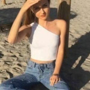 NWT BRANDY MELVILLE WHITE ONE SHOULDER TANK